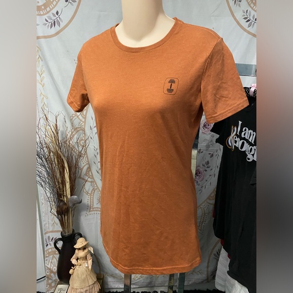 EUC The Lift Box burnt orange “Every day is an opportunity” t-shirt size small - Picture 3 of 7